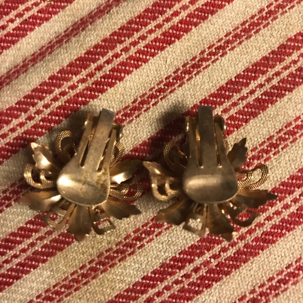 Vintage (lot of 4)Costume Earrings - Picture 3 of 8